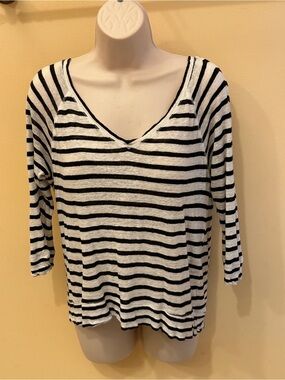 Halogen XS Oversized Striped V-Neck Women’s Long Sleeve Top - Black & White